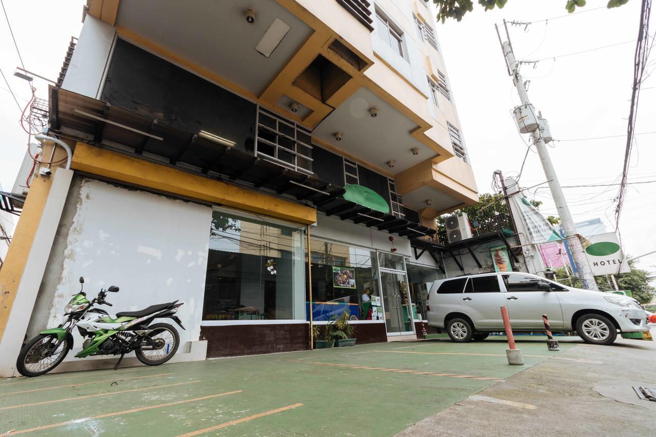 Reddoorz Plus @ Tayuman Manila Exterior foto