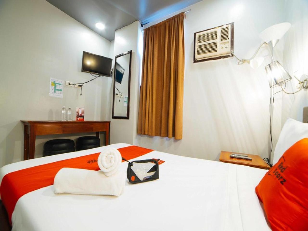 Reddoorz Plus @ Tayuman Manila Exterior foto