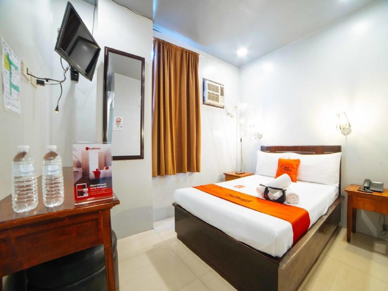 Reddoorz Plus @ Tayuman Manila Exterior foto